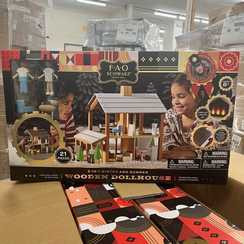 FAO Schwarz 2 in 1 Wooden Dollhouse Winter and Summer Playset NEW! - Picture 6 of 8